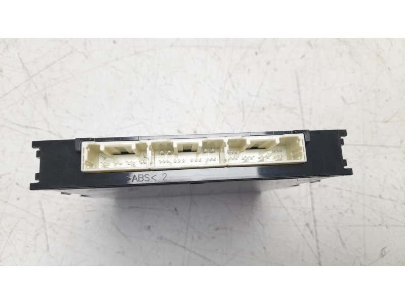 Recambio de modulo electronico para toyota prius+ advance referencia OEM IAM 8999047310  