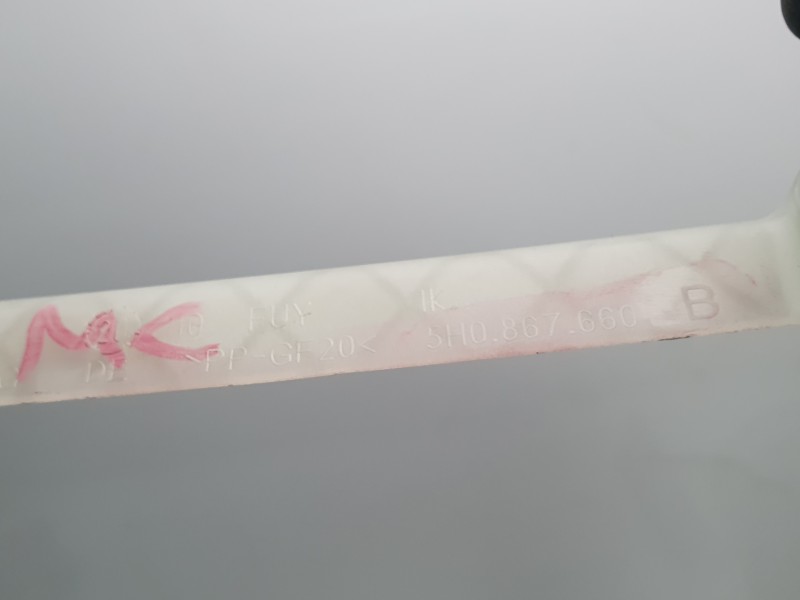 Recambio de maneta exterior trasera derecha para volkswagen golf viii (cd1, da1) 2.0 tdi referencia OEM IAM 5H0867660B  