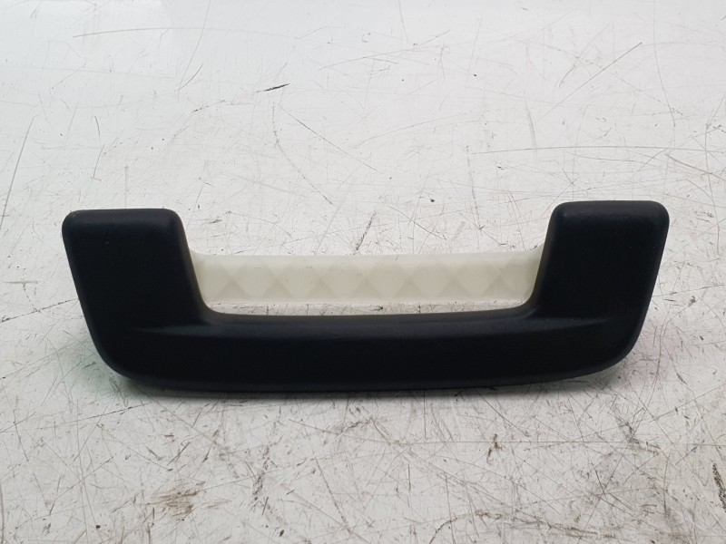 Recambio de maneta interior delantera derecha para volkswagen golf viii (cd1, da1) 2.0 tdi referencia OEM IAM 5H0867660B  