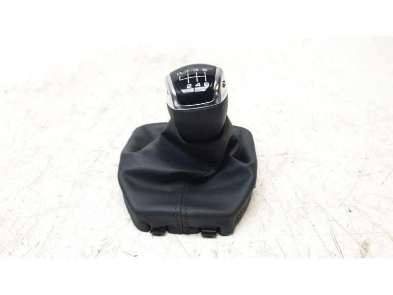 Recambio de pomo palanca cambio para audi a1 sportback (gba) 30 tfsi referencia OEM IAM 82A863278C  