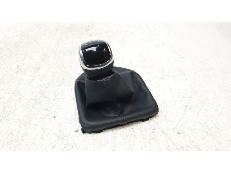 Recambio de pomo palanca cambio para audi a1 sportback (gba) 30 tfsi referencia OEM IAM 82A863278C  