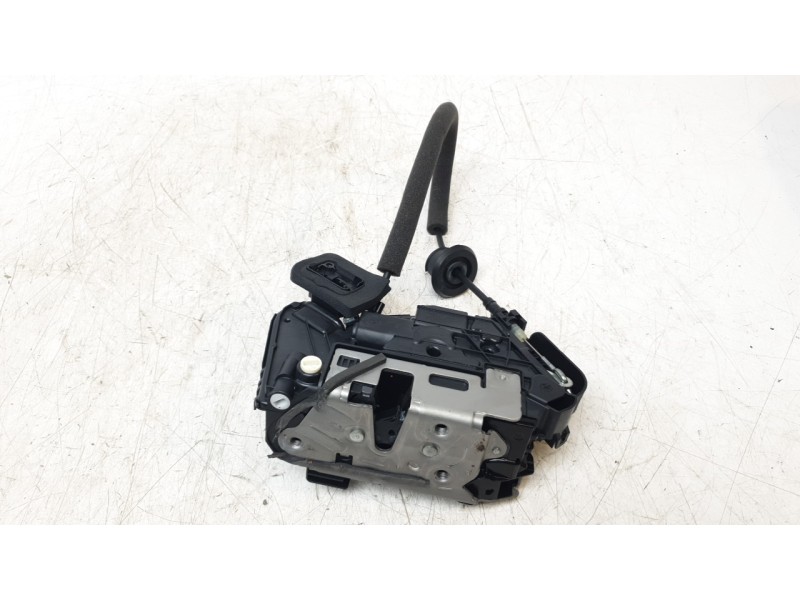 Recambio de cerradura puerta trasera izquierda para audi a1 sportback (gba) 30 tfsi referencia OEM IAM 5TA839015P  