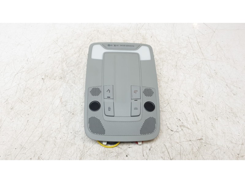 Recambio de luz interior para audi a1 sportback (gba) 30 tfsi referencia OEM IAM 8Y0947135B  