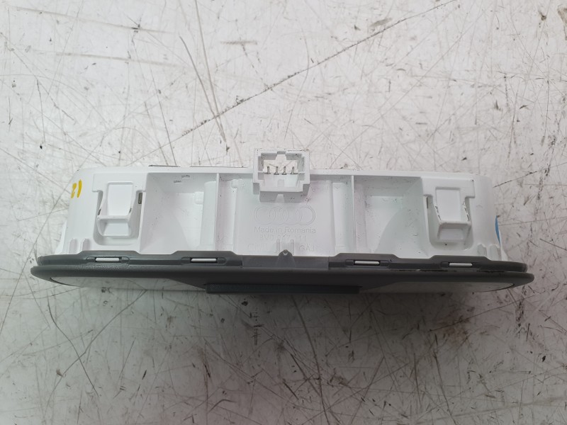 Recambio de luz interior para audi a1 sportback (gba) 30 tfsi referencia OEM IAM 8V0947111  