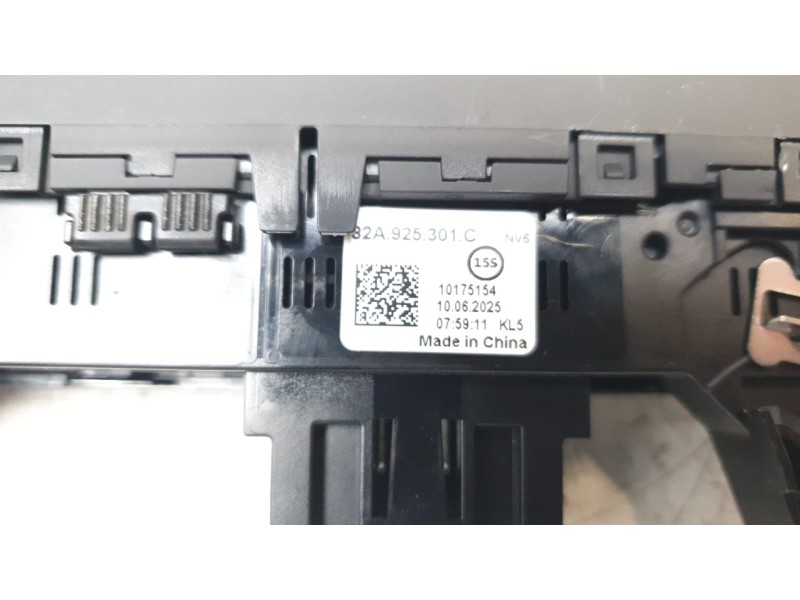 Recambio de warning para audi a1 sportback (gba) 30 tfsi referencia OEM IAM 82A925301C  