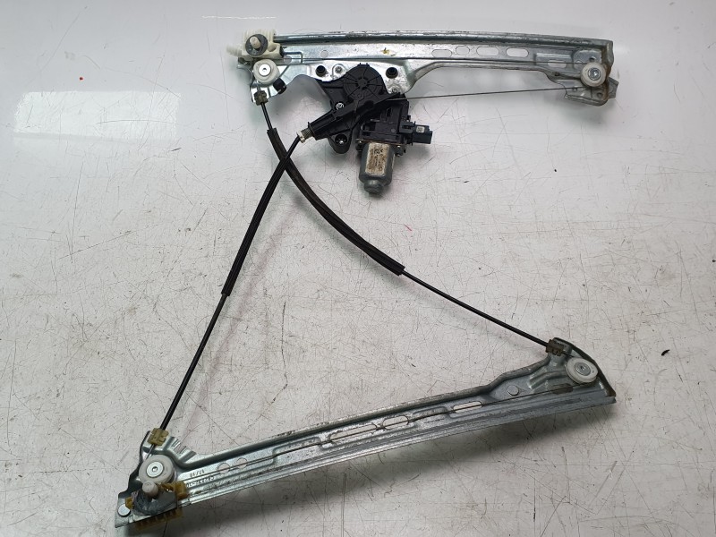 Recambio de elevalunas delantero derecho para renault megane iv hatchback (b9a/m/n_) 1.5 dci 110 (b9a3) referencia OEM IAM 80720