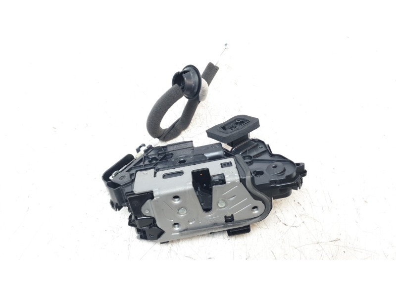 Recambio de cerradura puerta delantera derecha para audi a1 sportback (gba) 30 tfsi referencia OEM IAM 5TB837016D  