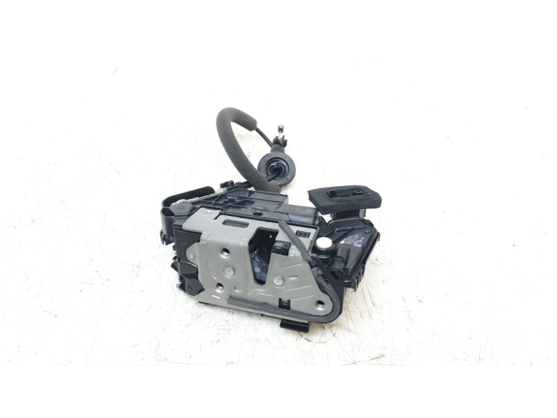 Recambio de cerradura puerta trasera derecha para audi a1 sportback (gba) 30 tfsi referencia OEM IAM 5TA839016P  