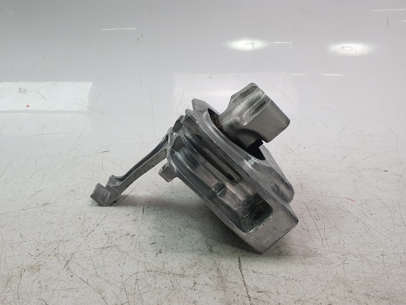 Recambio de soporte motor derecho para audi a1 sportback (gba) 30 tfsi referencia OEM IAM 2Q0199262BR  