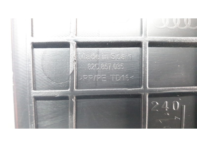 Recambio de guantera para audi a1 sportback (gba) 30 tfsi referencia OEM IAM 82B857035  