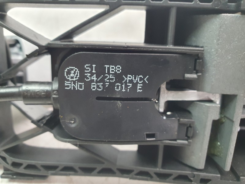 Recambio de maneta exterior delantera derecha para audi a1 sportback (gba) 30 tfsi referencia OEM IAM 8V0837206A  