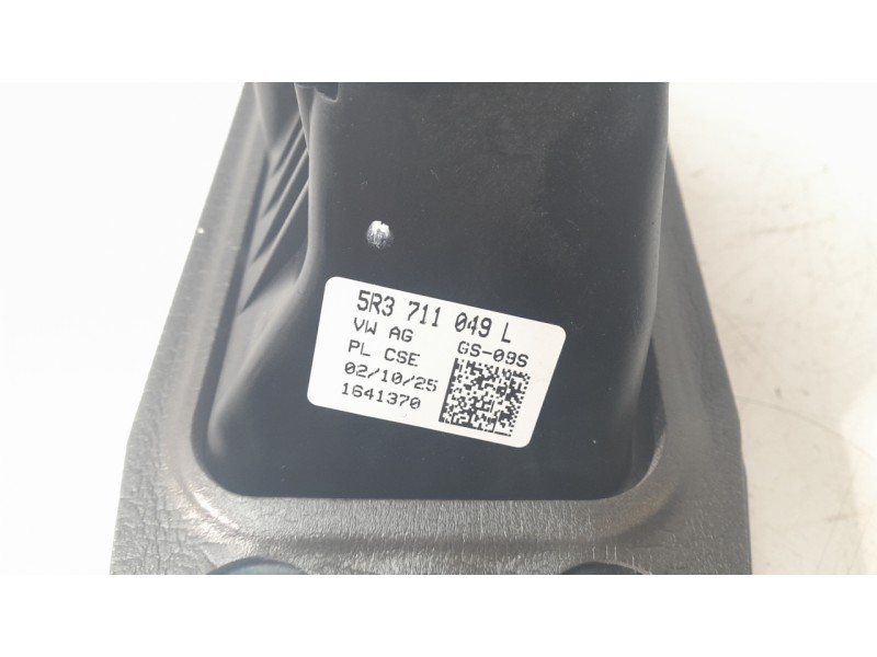 Recambio de palanca cambio para audi a1 sportback (gba) 30 tfsi referencia OEM IAM 5R3711049L  