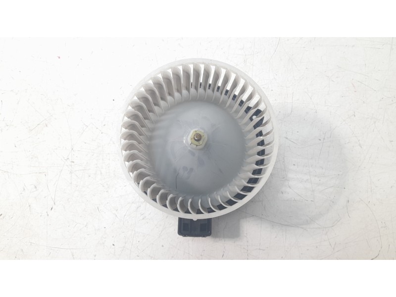 Recambio de ventilador calefaccion para mazda 3 berlina (bp) evolution referencia OEM IAM BDGF61B10  