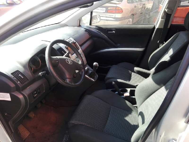 toyota corolla verso (r1) del año 2006