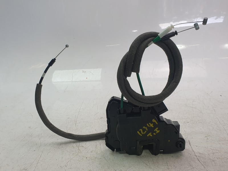 Recambio de cerradura puerta trasera izquierda para ssangyong xlv suv e-xgi 160 referencia OEM IAM 7131035001  