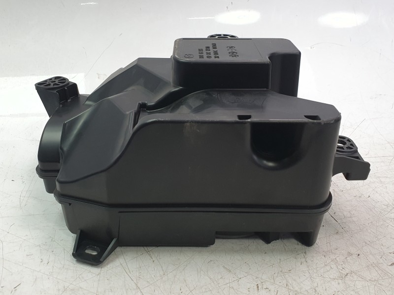 Recambio de sistema audio / radio cd para mazda 3 berlina (bp) evolution referencia OEM IAM BDGF6696Y  