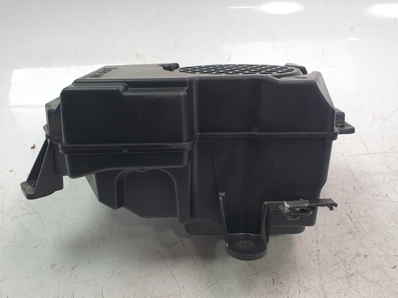 Recambio de sistema audio / radio cd para mazda 3 berlina (bp) evolution referencia OEM IAM BDGF6696Y  