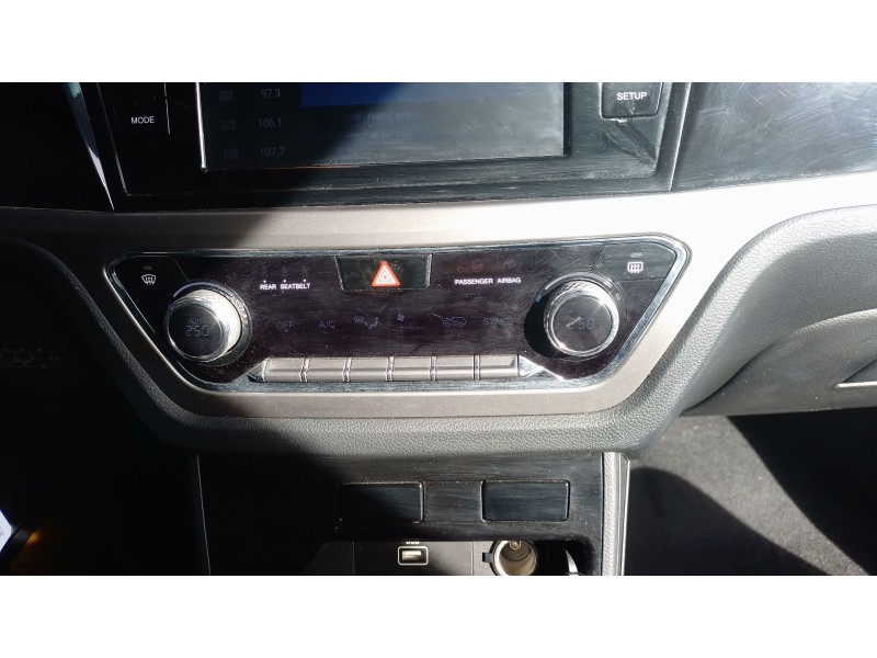 Recambio de mando climatizador para ssangyong korando (c300) 1.5 referencia OEM IAM   