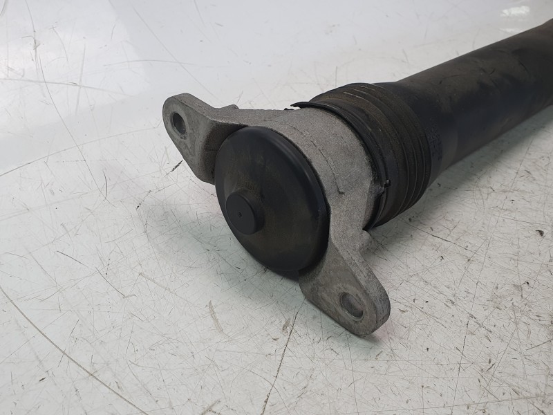 Recambio de amortiguador trasero derecho para mazda 3 berlina (bp) evolution referencia OEM IAM BCKE28700E  