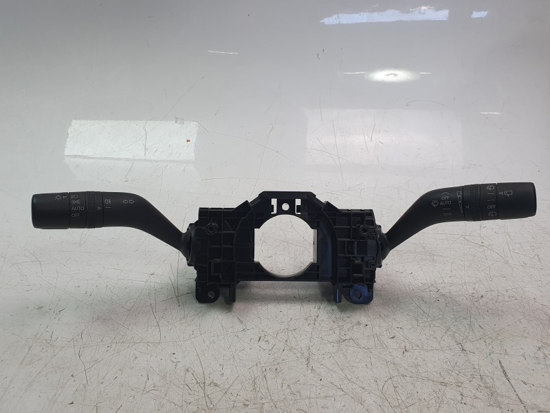 Recambio de mando multifuncion para mazda 3 berlina (bp) evolution referencia OEM IAM BDMC66122A  