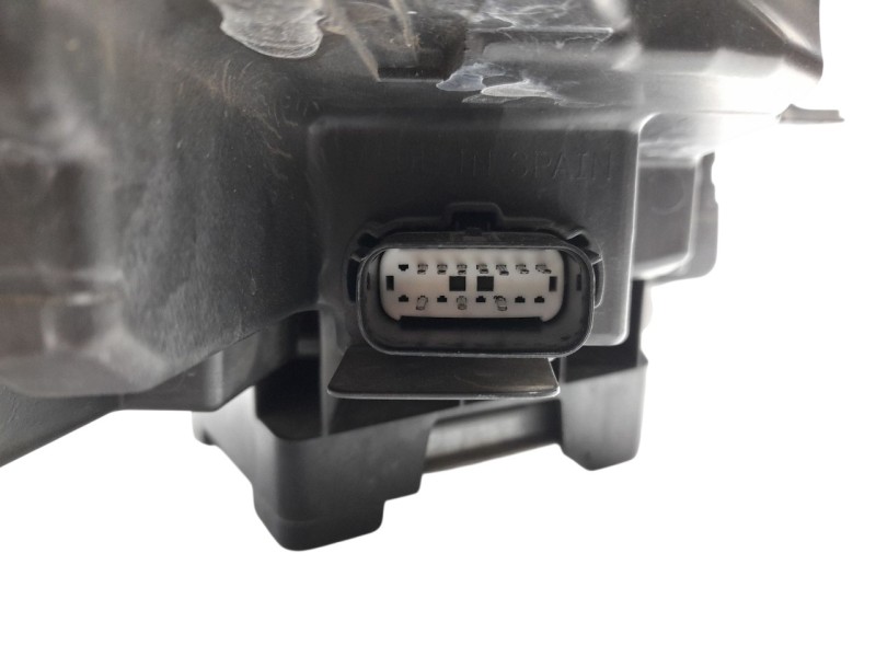 Recambio de faro izquierdo para ford kuga iii (dfk) 2.5 duratec plug-in-hybrid referencia OEM IAM LV4B13E17AR  