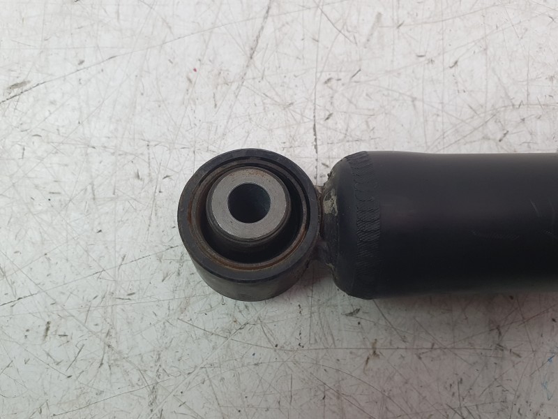 Recambio de amortiguador trasero izquierdo para mazda 3 berlina (bp) evolution referencia OEM IAM BCKA28700DA  