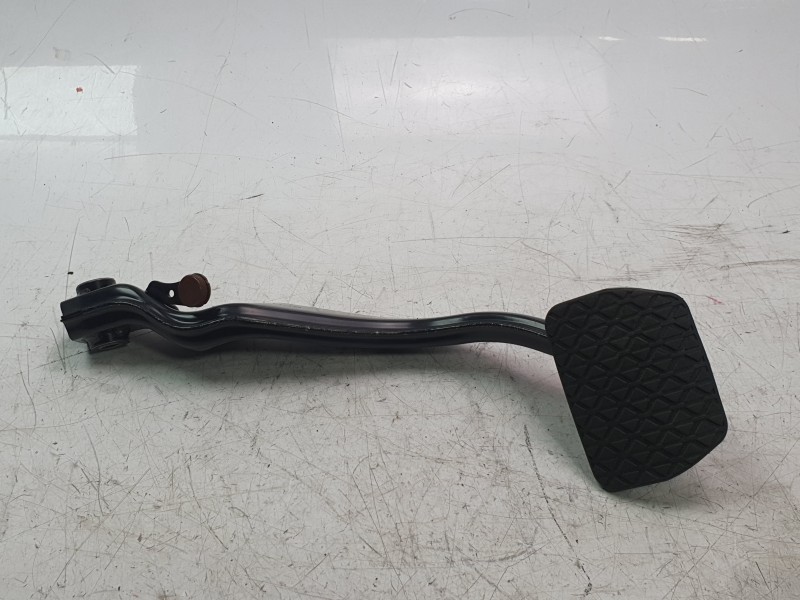 Recambio de pedal freno para mazda 3 berlina (bp) evolution referencia OEM IAM GHK143300B BDHWPC 