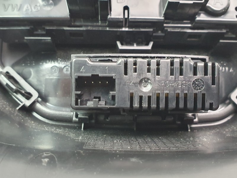 Recambio de rejilla aireadora para seat leon sportstourer (kl8, kld) 2.0 tdi referencia OEM IAM 5FA819208  