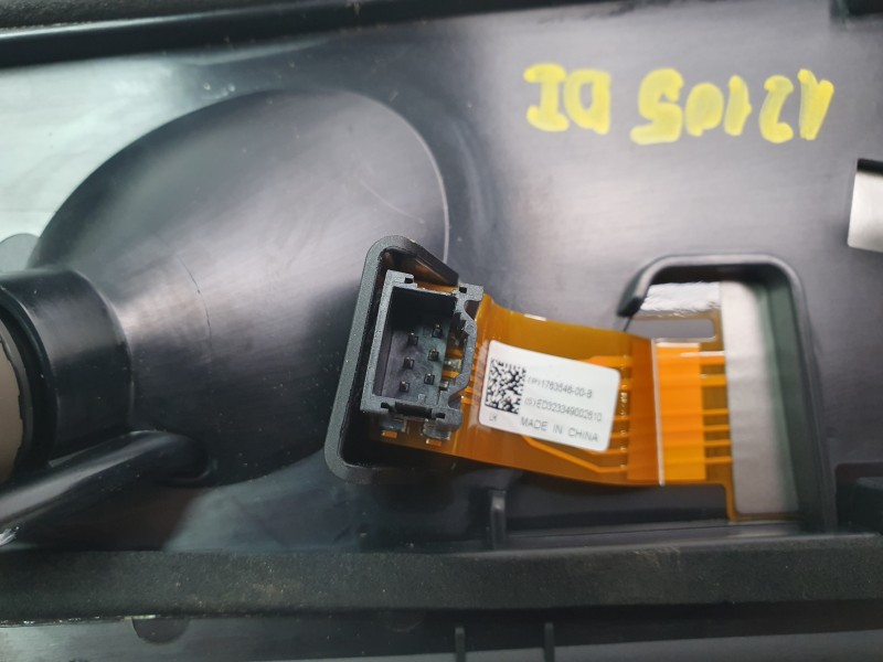 Recambio de moldura para tesla model 3 (5yj3) ev awd referencia OEM IAM 173427500 171176200F 