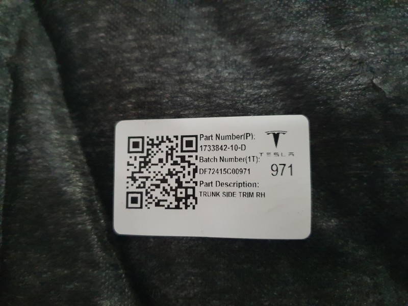 Recambio de moldura para tesla model 3 (5yj3) ev awd referencia OEM IAM 173384210D  