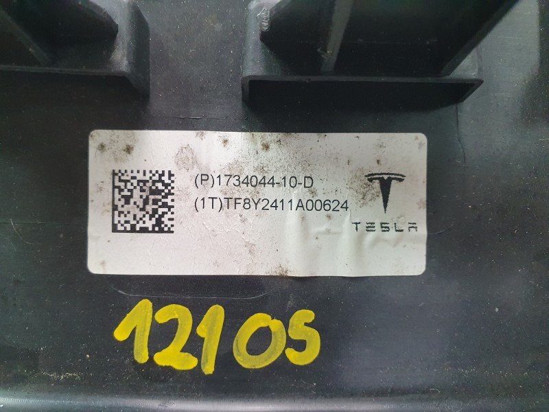 Recambio de moldura para tesla model 3 (5yj3) ev awd referencia OEM IAM 173404410D  