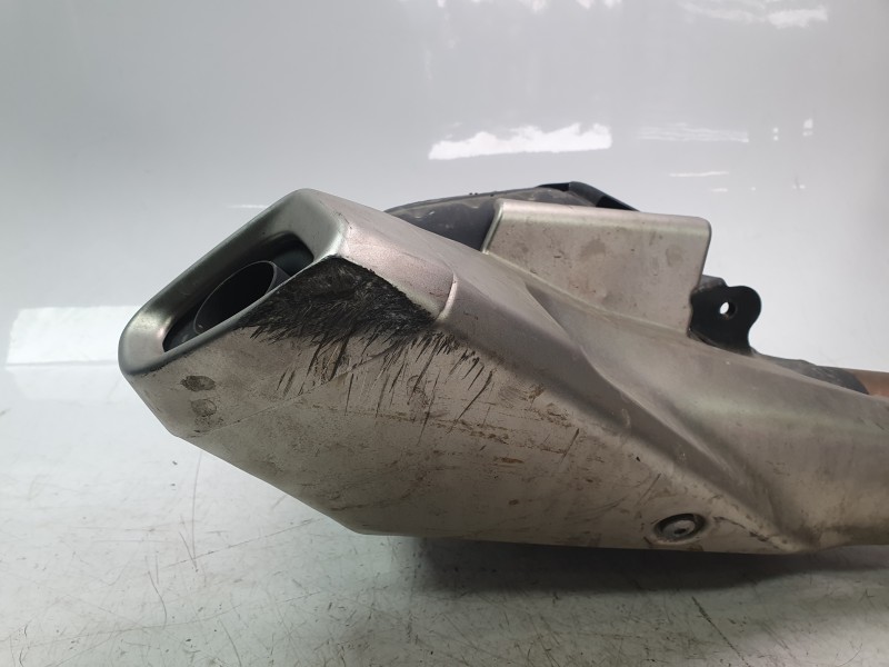 Recambio de tubo escape completo para honda cb 650r referencia OEM IAM 18300MKND50  