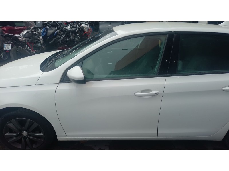 Recambio de puerta delantera izquierda para peugeot 308 ii (lb_, lp_, lw_, lh_, l3_) 1.6 hdi 100 referencia OEM IAM   