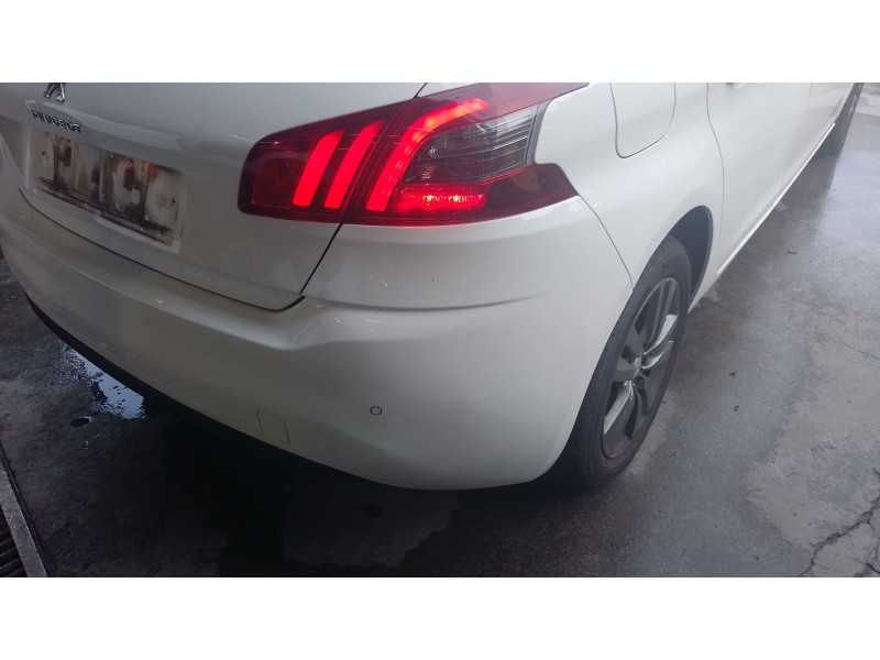 Recambio de paragolpes trasero para peugeot 308 ii (lb_, lp_, lw_, lh_, l3_) 1.6 hdi 100 referencia OEM IAM   