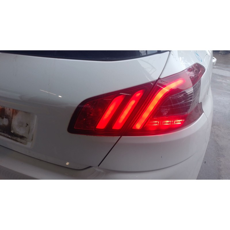 Recambio de piloto trasero derecho interior para peugeot 308 ii (lb_, lp_, lw_, lh_, l3_) 1.6 hdi 100 referencia OEM IAM   