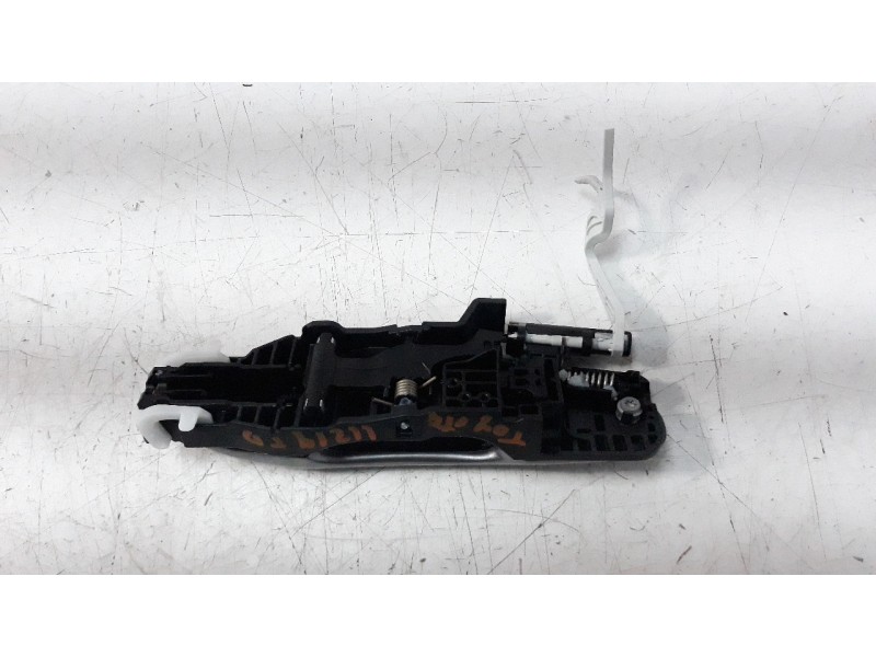 Recambio de maneta exterior trasera derecha para toyota corolla (e21) referencia OEM IAM 6921102934  