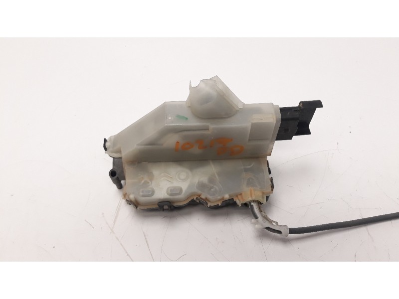Recambio de cerradura puerta delantera derecha para citroen c3 feel referencia OEM IAM 9812398080  