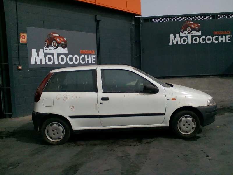 fiat punto berlina (176) del año 1990