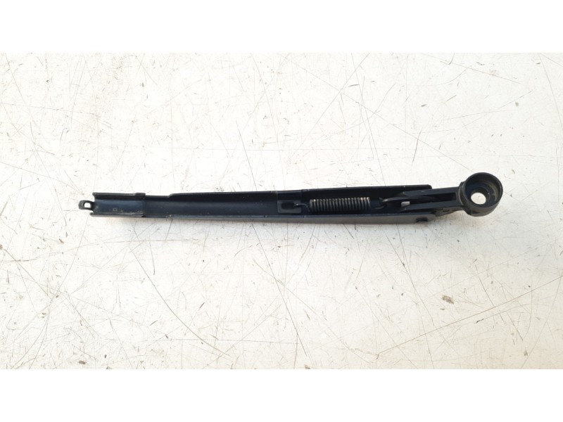 Recambio de brazo limpia trasero para mercedes-benz clase gla (x156) gla 180 (156.942) referencia OEM IAM 2138201703  