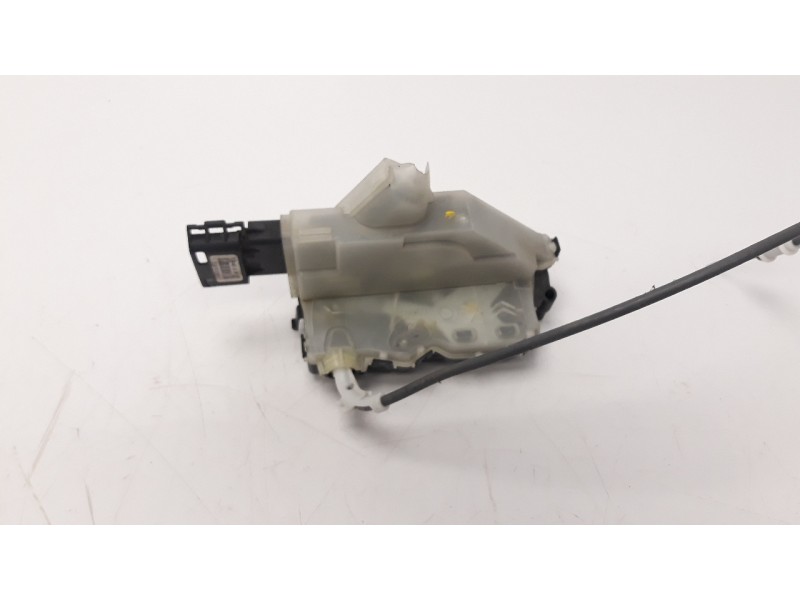 Recambio de cerradura puerta trasera izquierda para citroen c3 feel referencia OEM IAM 9812398580  