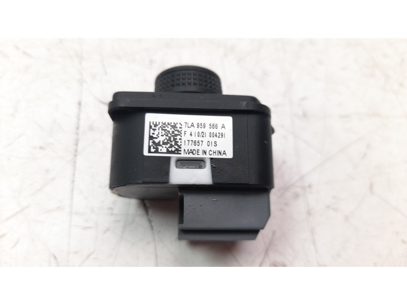Recambio de mando retrovisor para volkswagen polo 1.0 tsi referencia OEM IAM 7LA959566A  