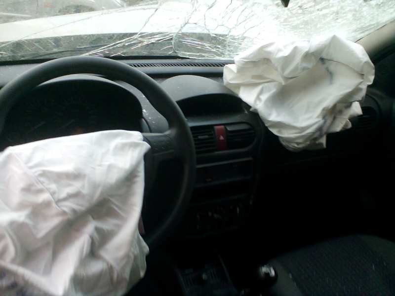 opel corsa c del año 2002