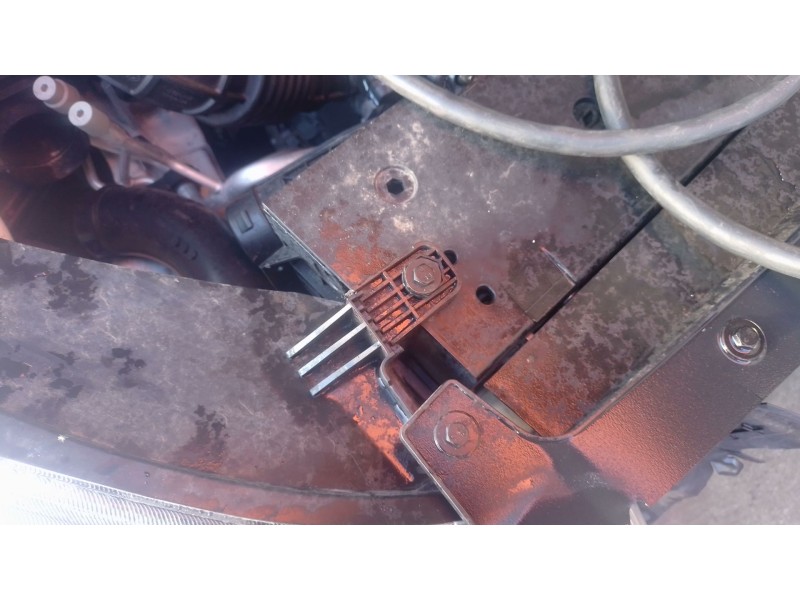 Recambio de faro derecho para mg zs 1.5 hybrid+ referencia OEM IAM   