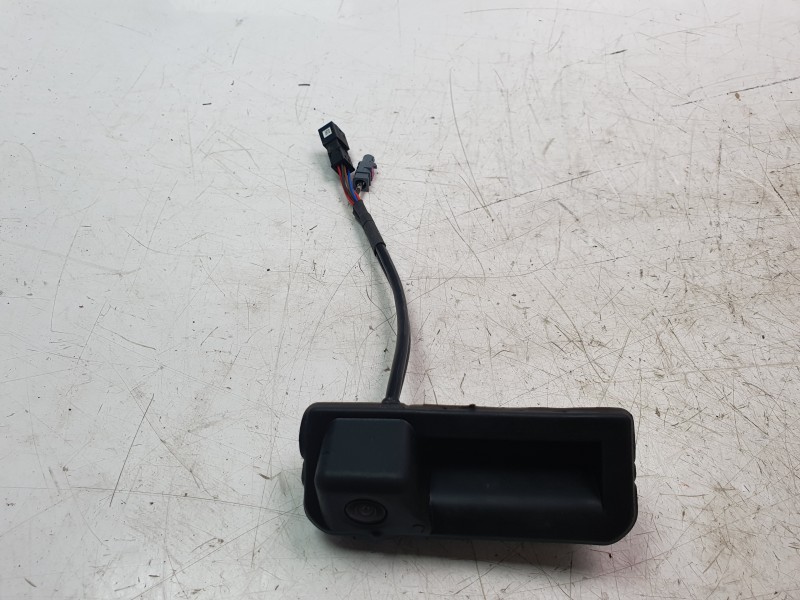 Recambio de maneta exterior porton para audi a1 sportback (gba) 30 tfsi referencia OEM IAM 81A827566A  