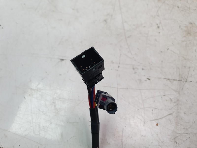 Recambio de maneta exterior porton para audi a1 sportback (gba) 30 tfsi referencia OEM IAM 81A827566A  