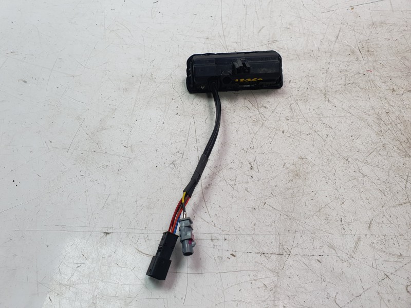 Recambio de maneta exterior porton para audi a1 sportback (gba) 30 tfsi referencia OEM IAM 81A827566A  