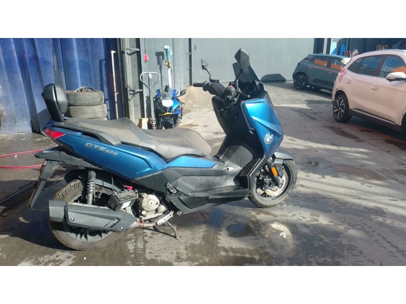 mitt 330 gts del año 2020