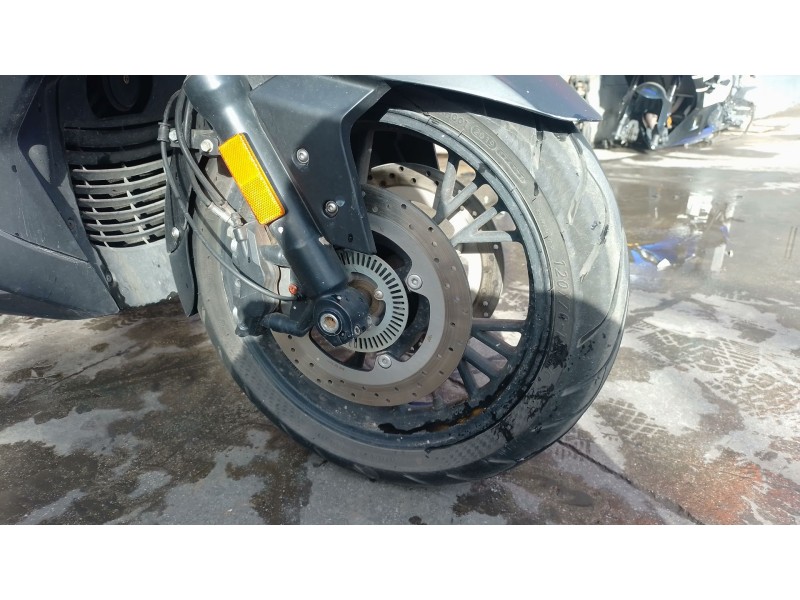 Recambio de llanta para mitt 330 gts 330 gts referencia OEM IAM   