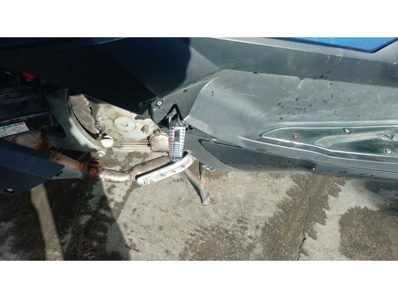 Recambio de estribo lateral para mitt 330 gts 330 gts referencia OEM IAM   