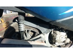 Recambio de guardabarros trasero para mitt 330 gts 330 gts referencia OEM IAM   